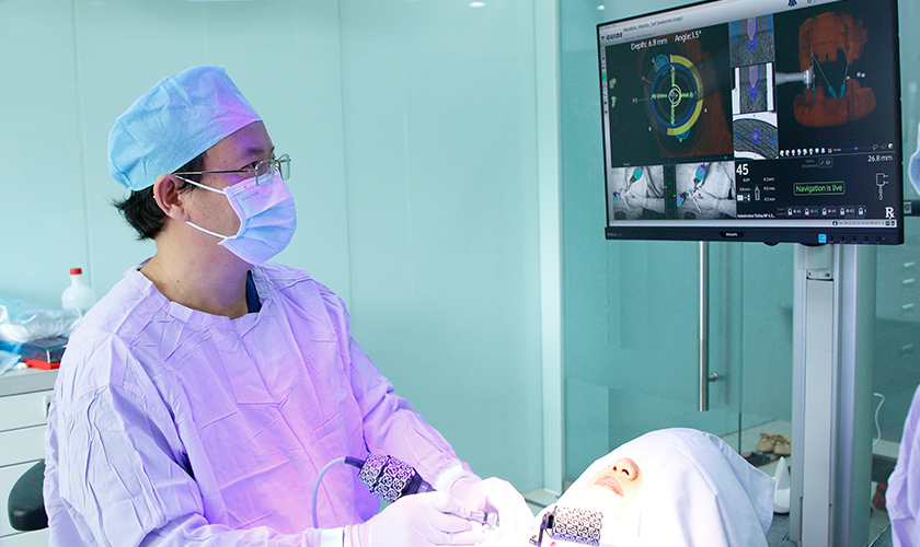 There are a lot of great benefits using Navigation technology in Dental Implant Surgery to patients